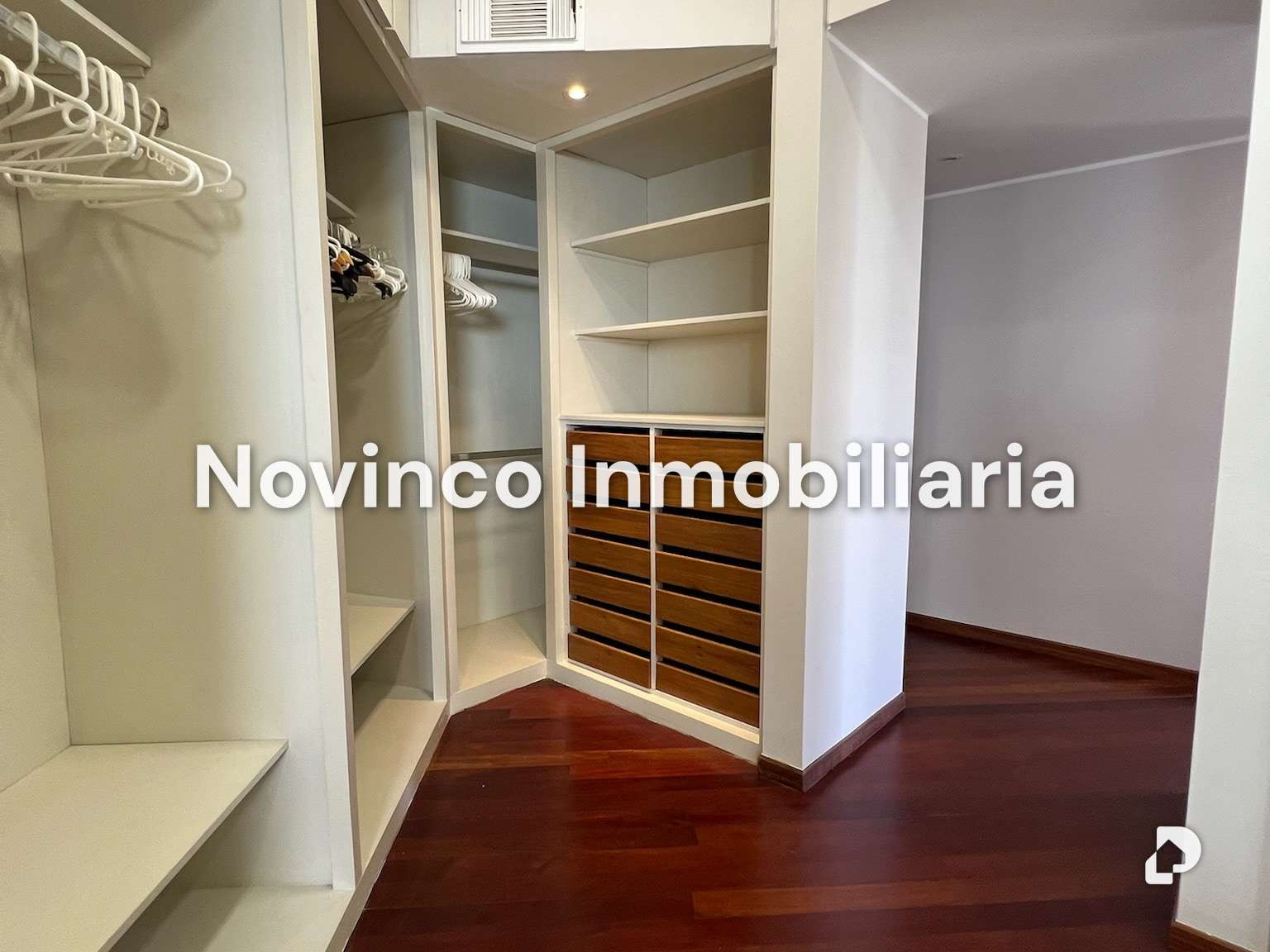 Apartamento en Los Palos Grandes, Caracas – 8