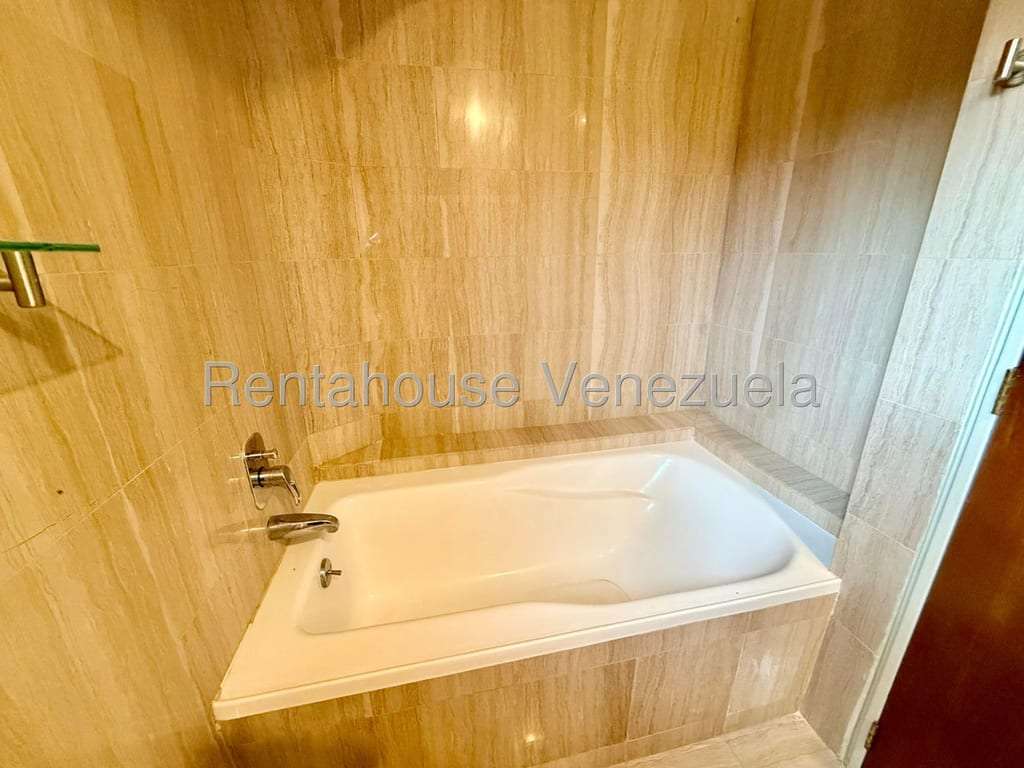 Apartamento en Lomas de La Lagunita, Caracas