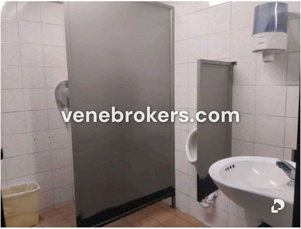 Local comercial en La Urbina, Caracas – 14