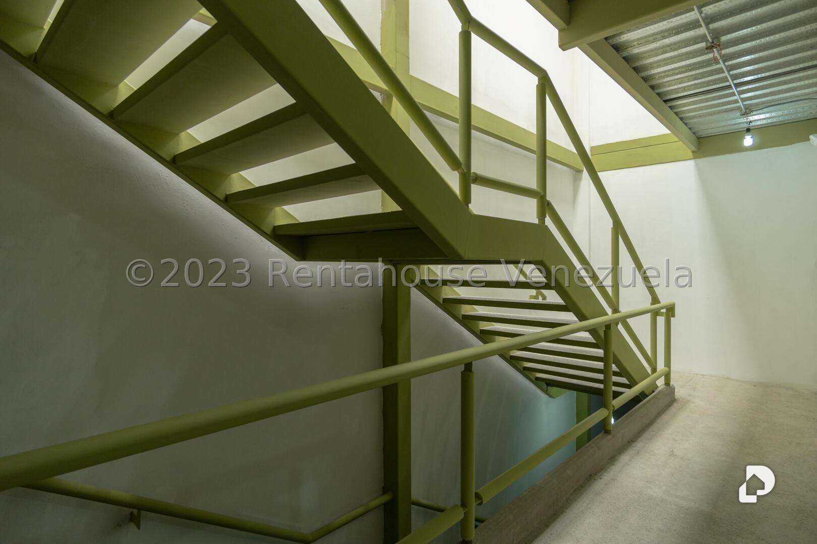 Local comercial en La Florida, Caracas – 26