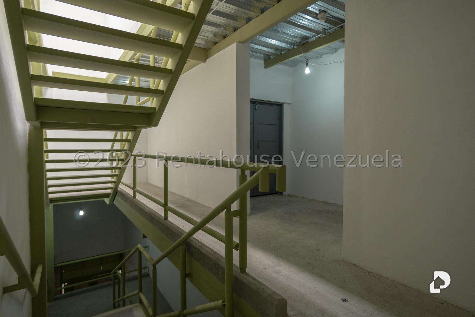 Local comercial en La Florida, Caracas – 25
