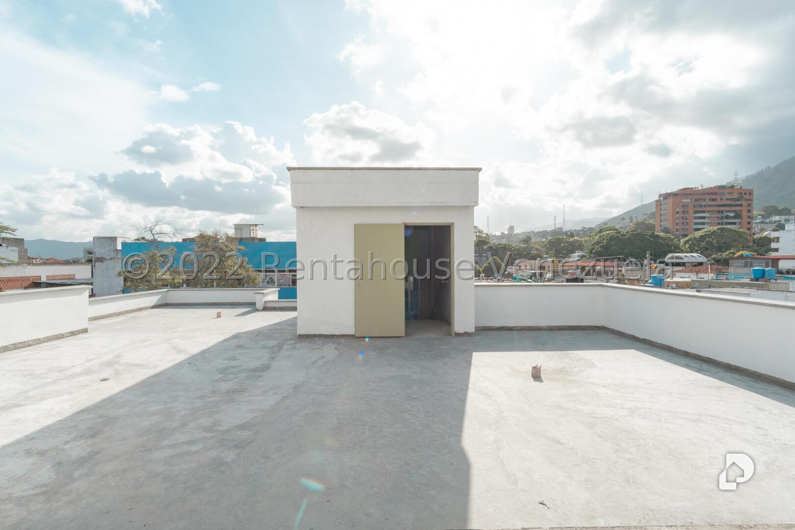 Local comercial en La Florida, Caracas – 4
