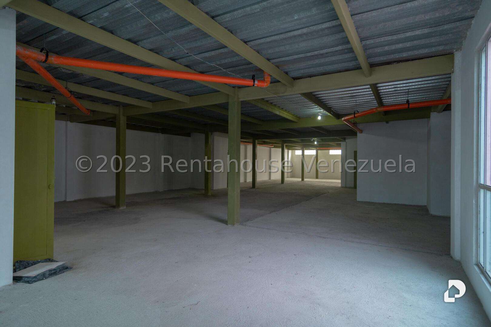 Local comercial en La Florida, Caracas – 30