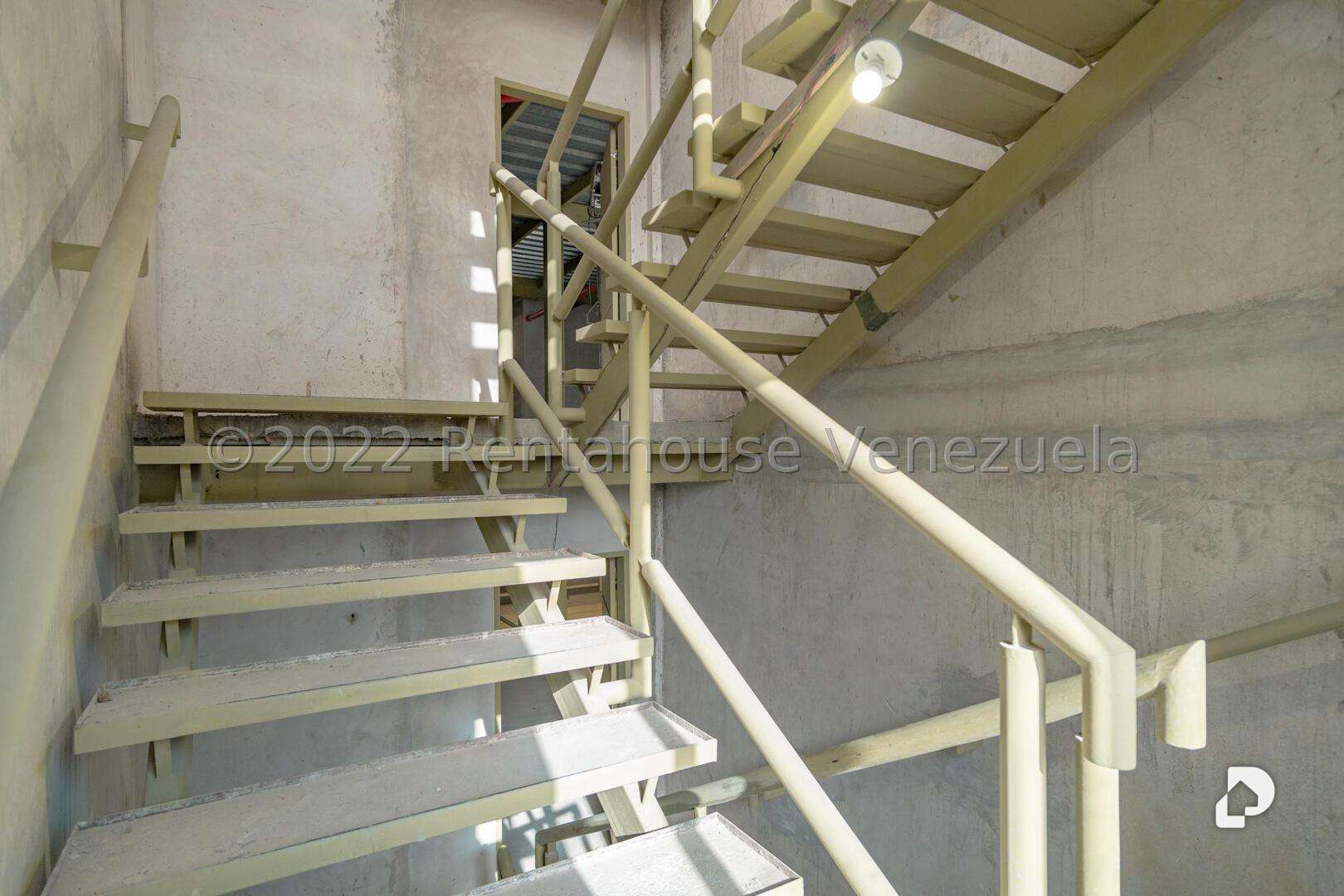 Local comercial en La Florida, Caracas – 19