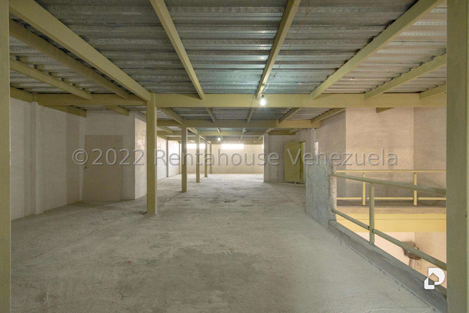 Local comercial en La Florida, Caracas – 20