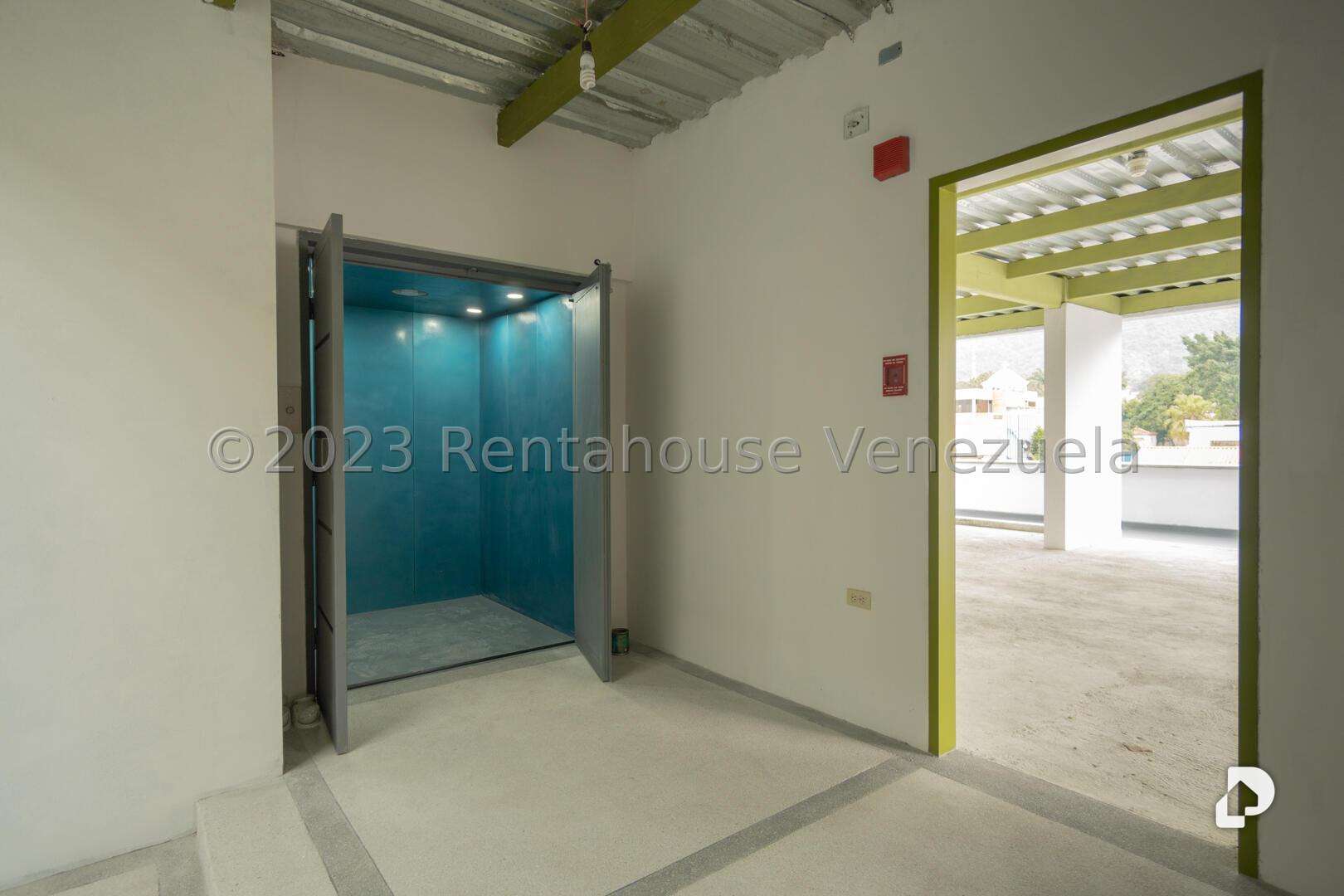 Local comercial en La Florida, Caracas – 13