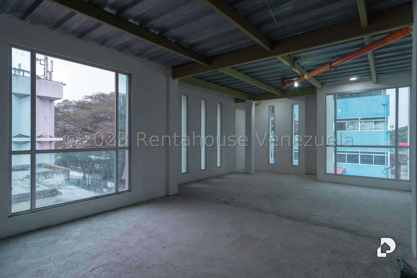 Local comercial en La Florida, Caracas – 29