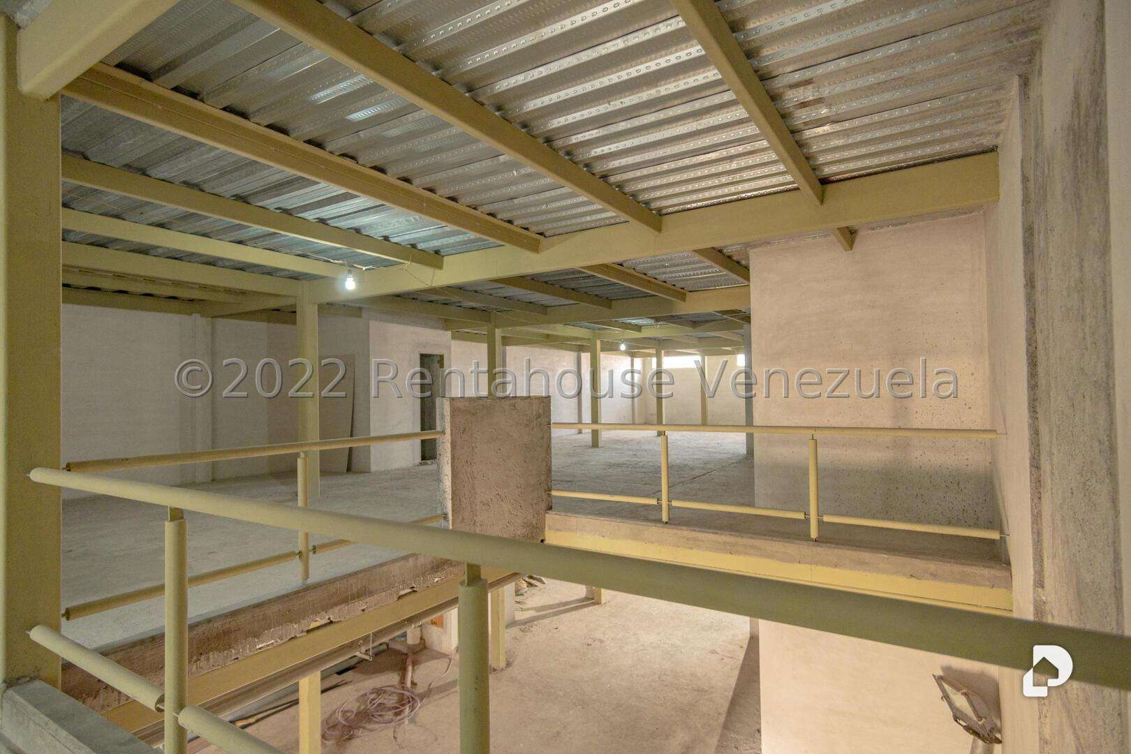 Local comercial en La Florida, Caracas – 22