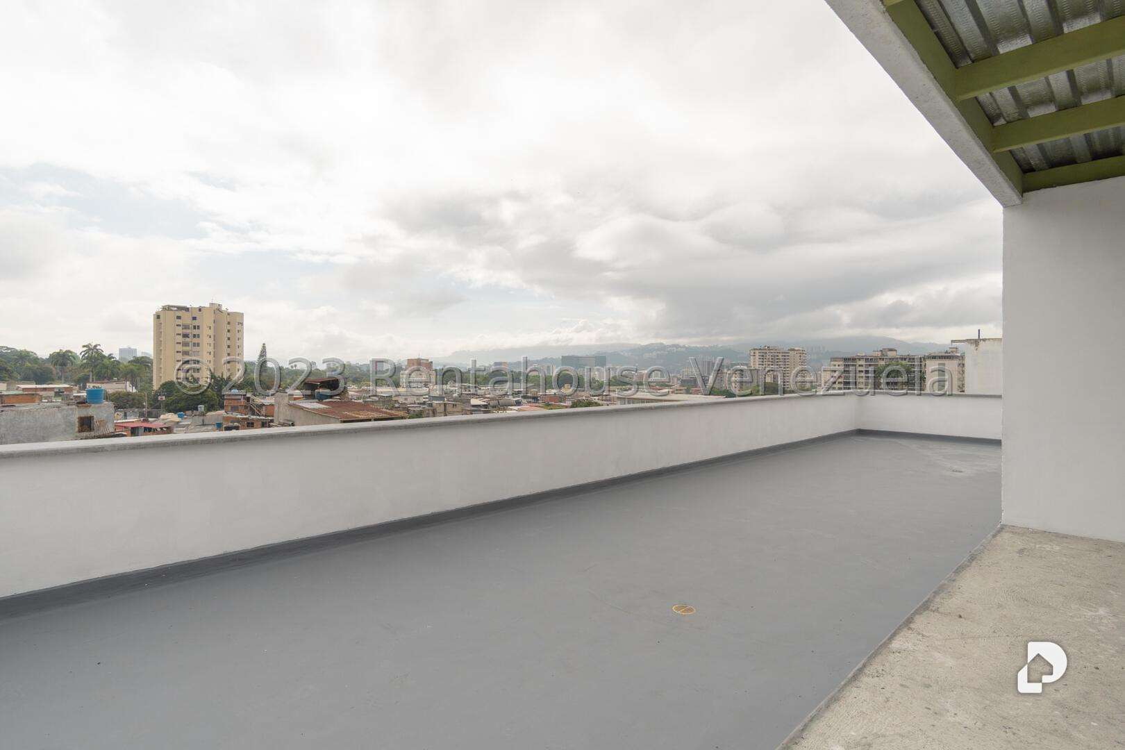Local comercial en La Florida, Caracas – 9