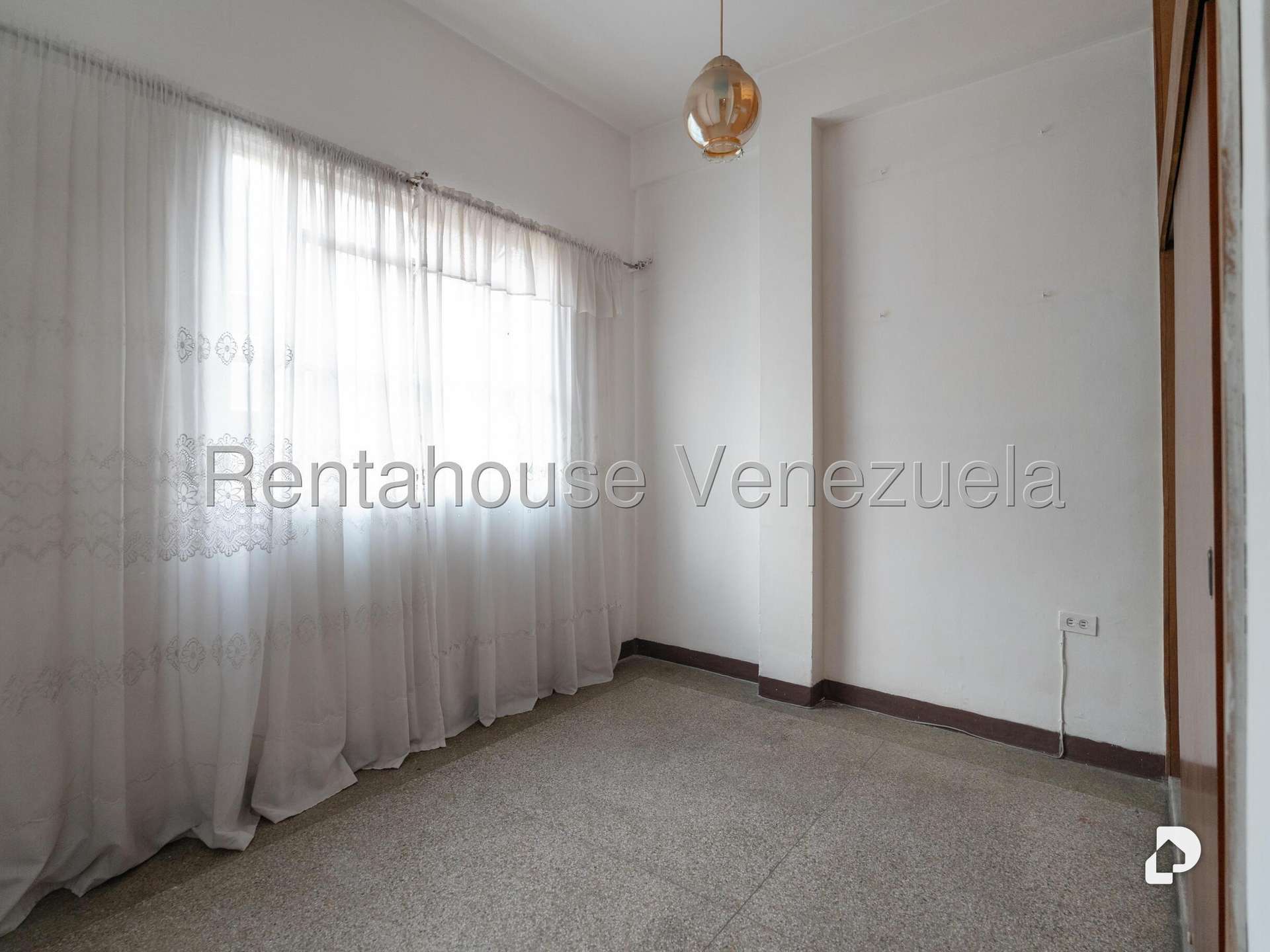 Local comercial en Parroquia San Jose, Caracas – 22