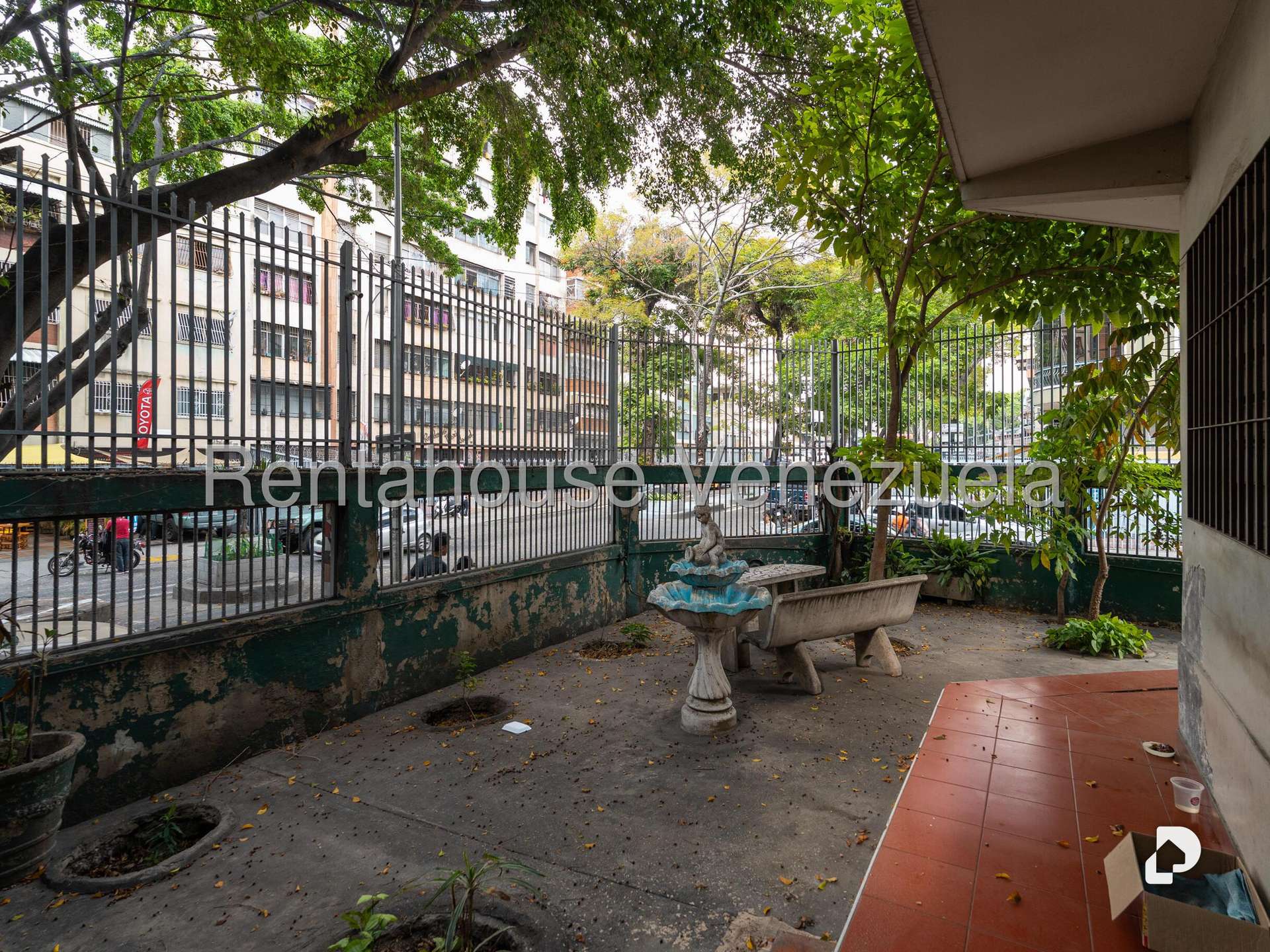 Local comercial en Parroquia San Jose, Caracas – 27