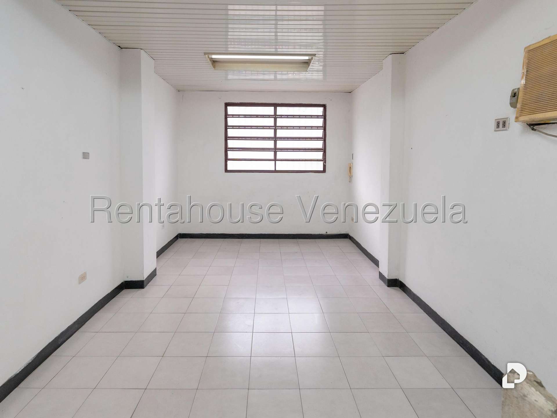 Local comercial en Parroquia San Jose, Caracas – 12