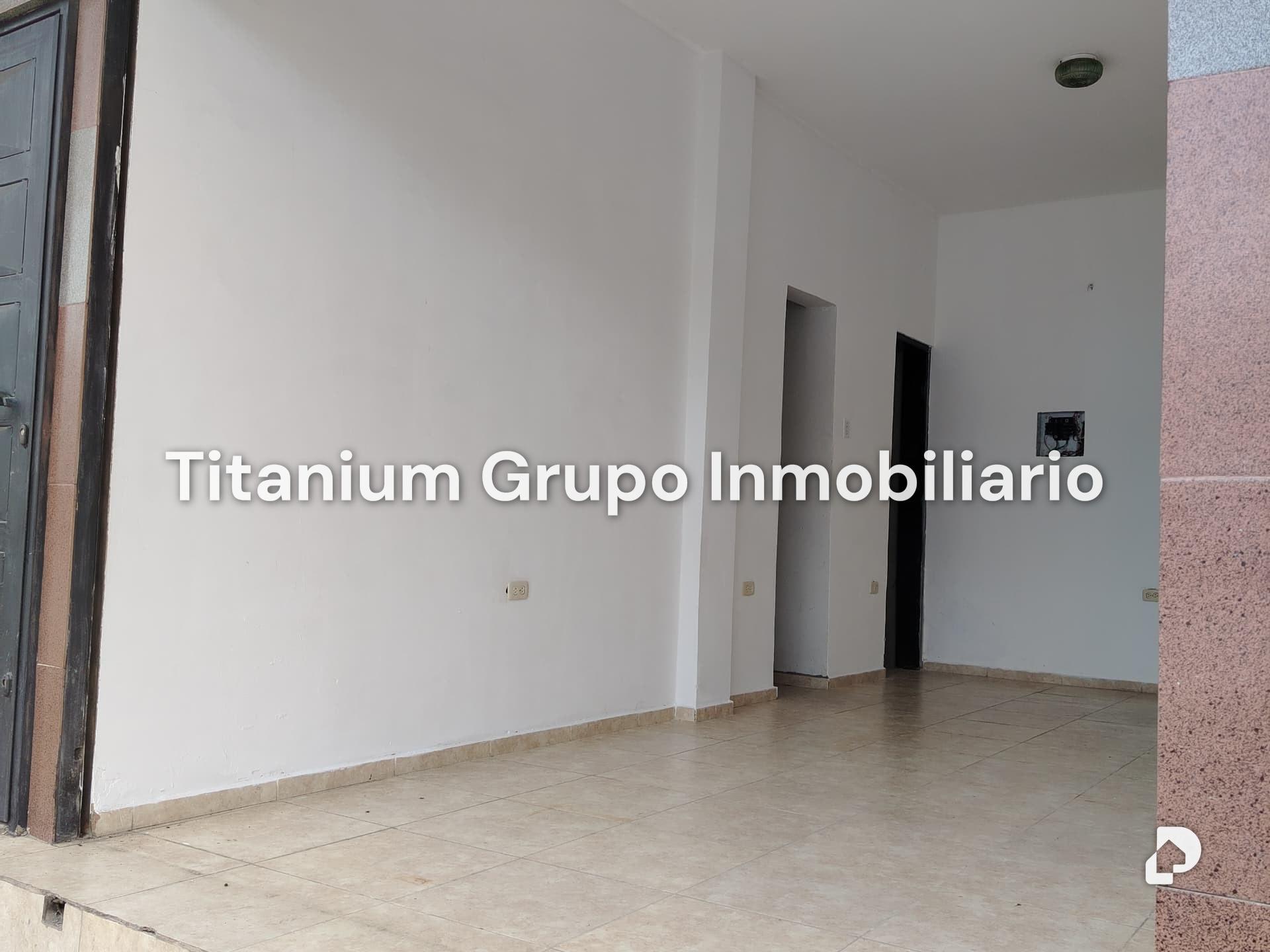 Local comercial en Los Guajiros, Valencia – 3