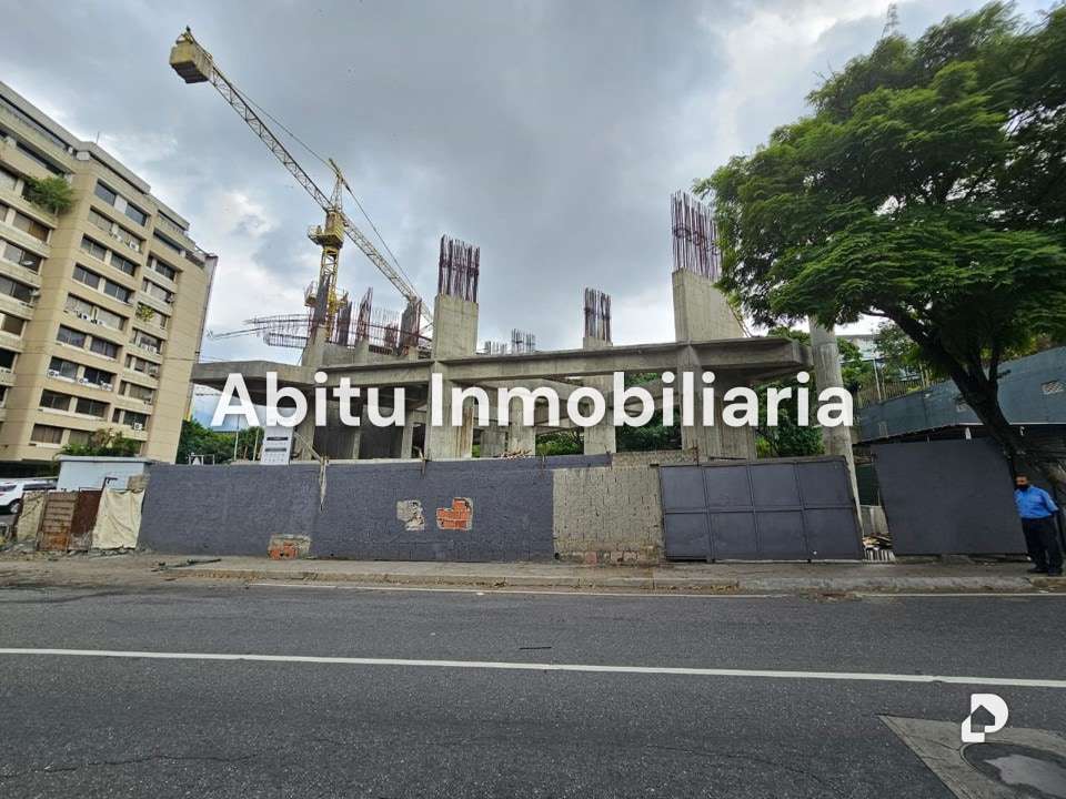 Terreno en Las Mercedes, Caracas – 4