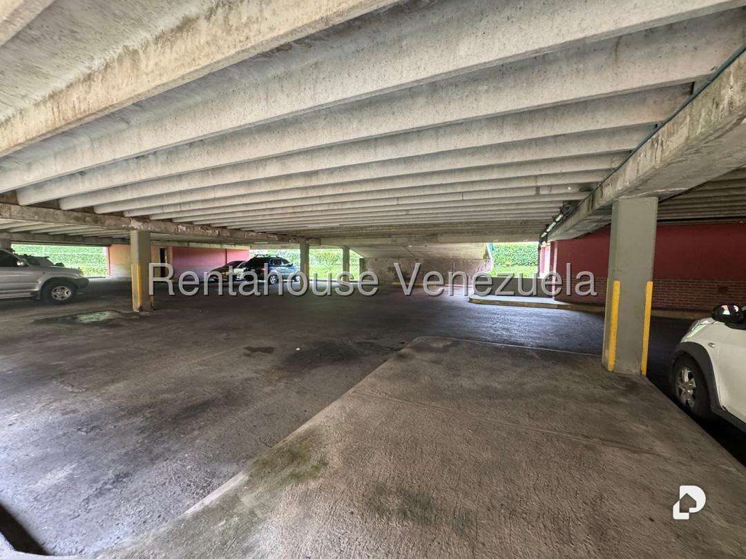Apartamento en La Rosaleda, San Antonio de Los Altos – 12