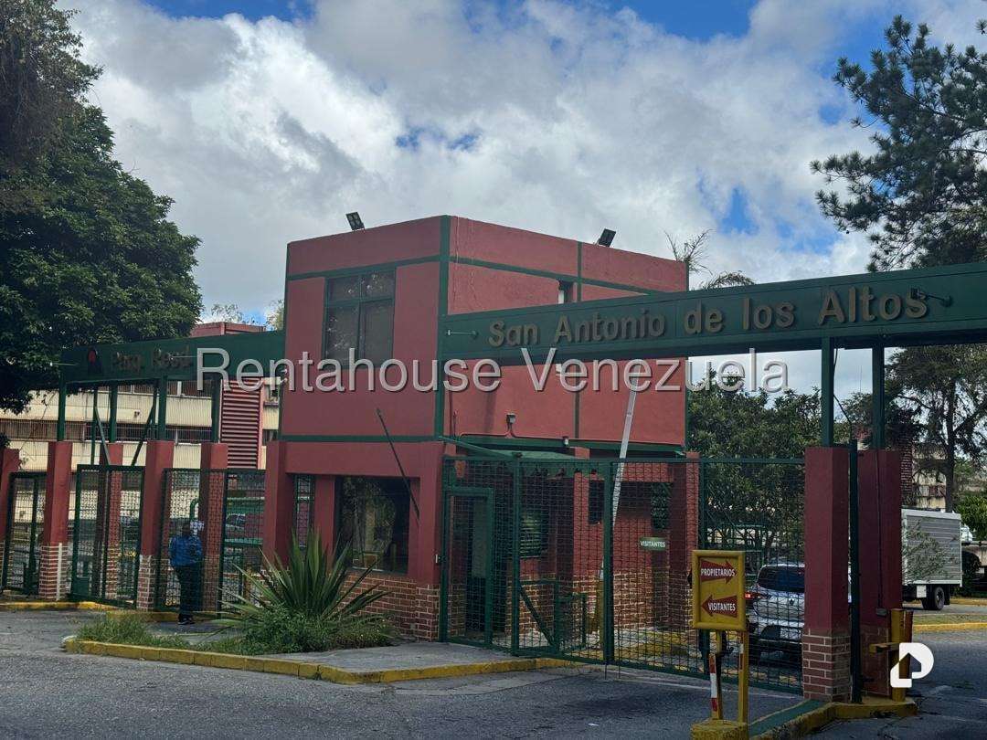 Apartamento en La Rosaleda, San Antonio de Los Altos – 14