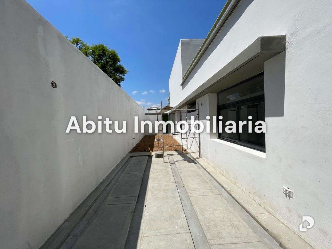 Casa en La Floresta, Caracas – 27