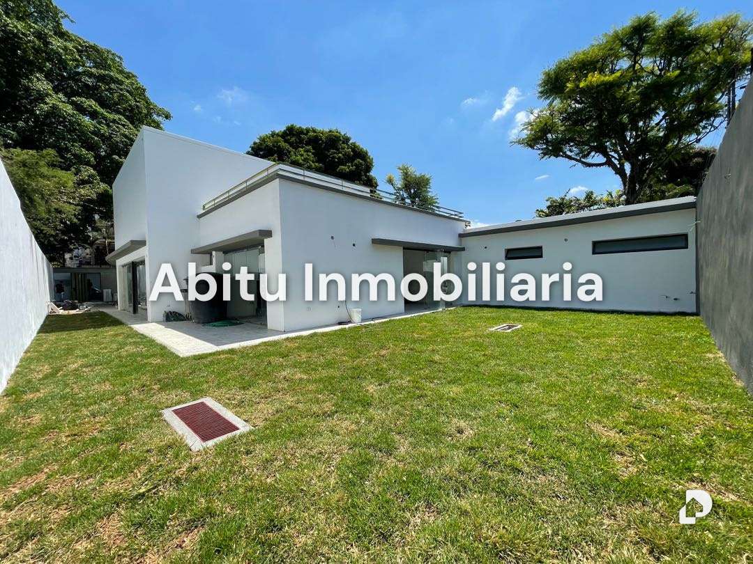 Casa en La Floresta, Caracas – 20