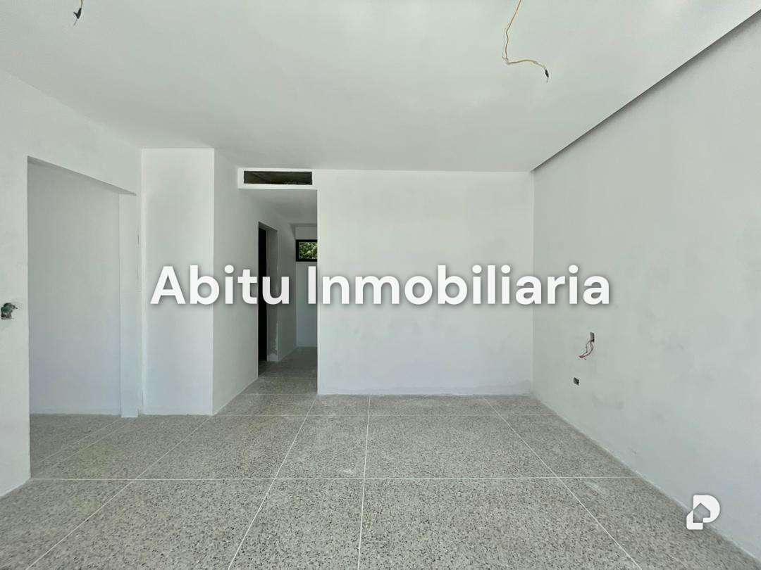Casa en La Floresta, Caracas – 16