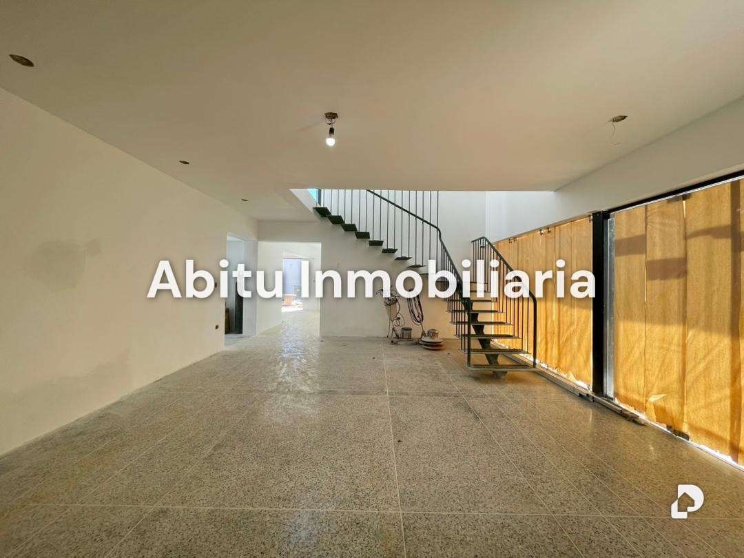 Casa en La Floresta, Caracas – 13