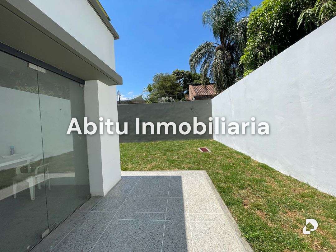 Casa en La Floresta, Caracas – 18