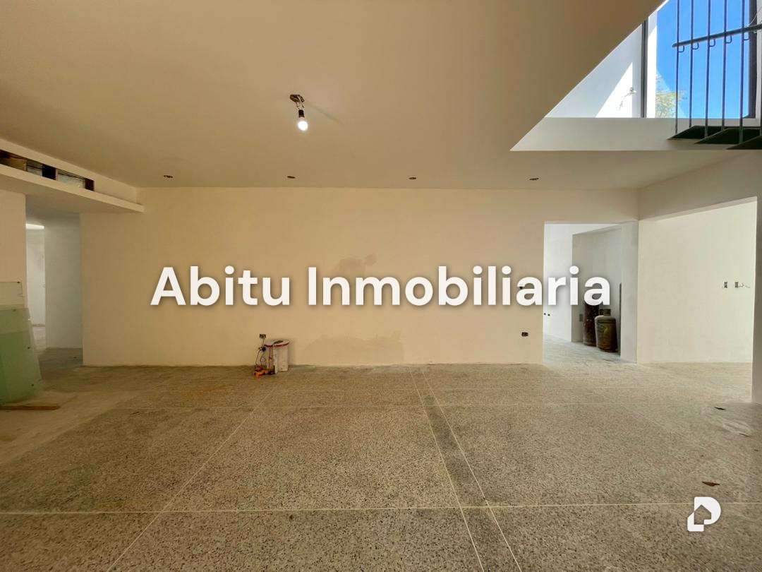 Casa en La Floresta, Caracas – 14