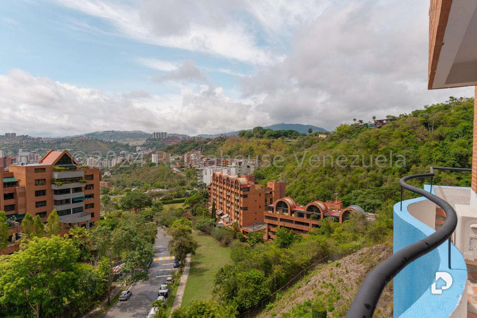 Apartamento en Lomas de La Alameda, Caracas – 28