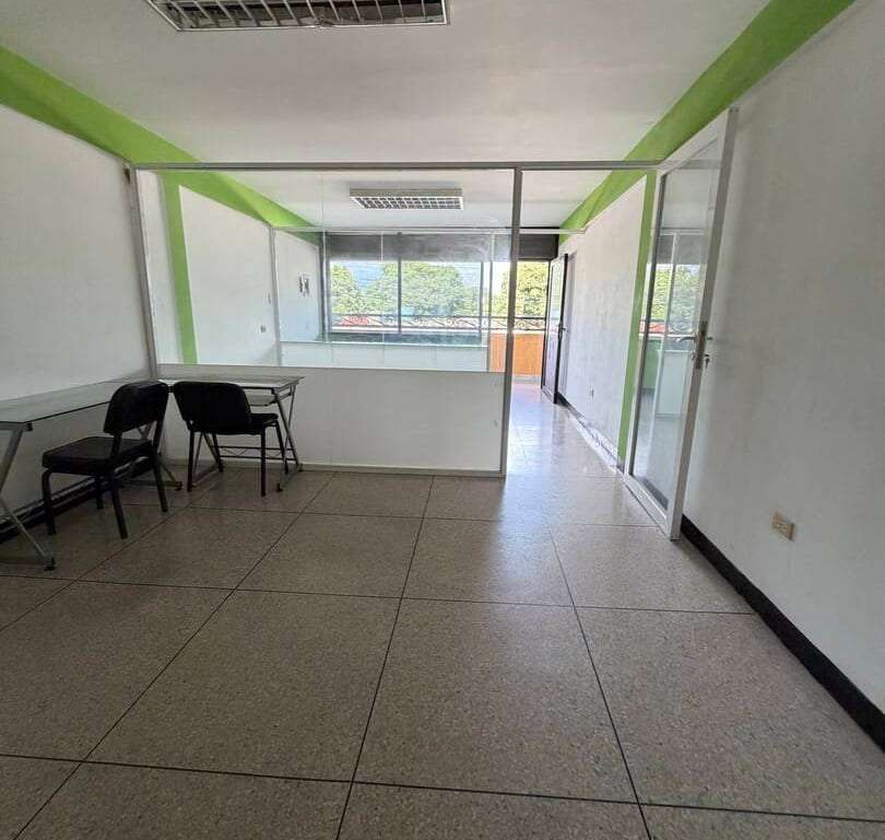 Local comercial en Los Robles, Maracaibo - 1