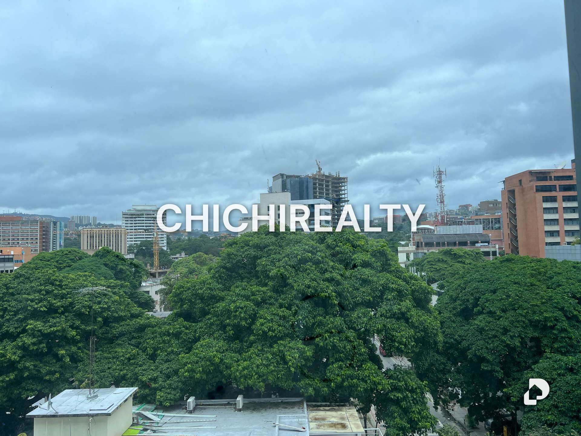 Oficina en Las Mercedes, Caracas – 6