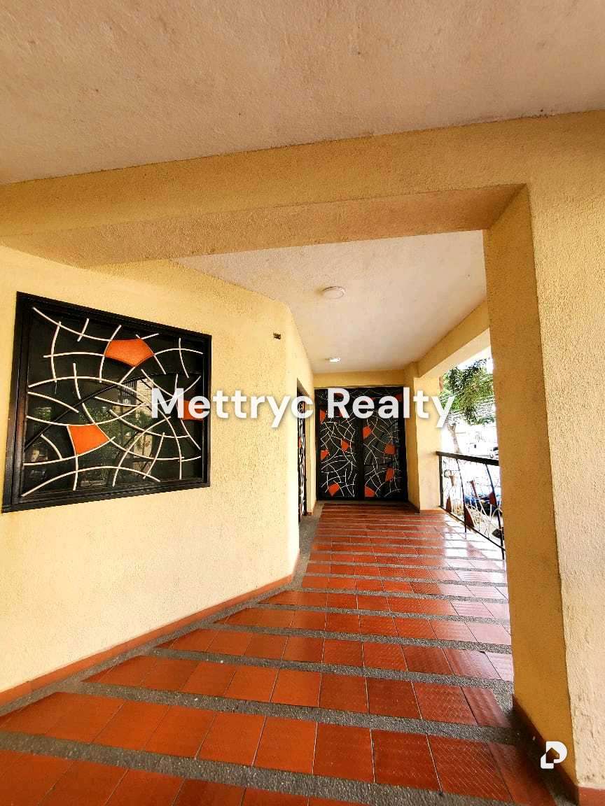 Local comercial en Casco San José, Valencia – 5