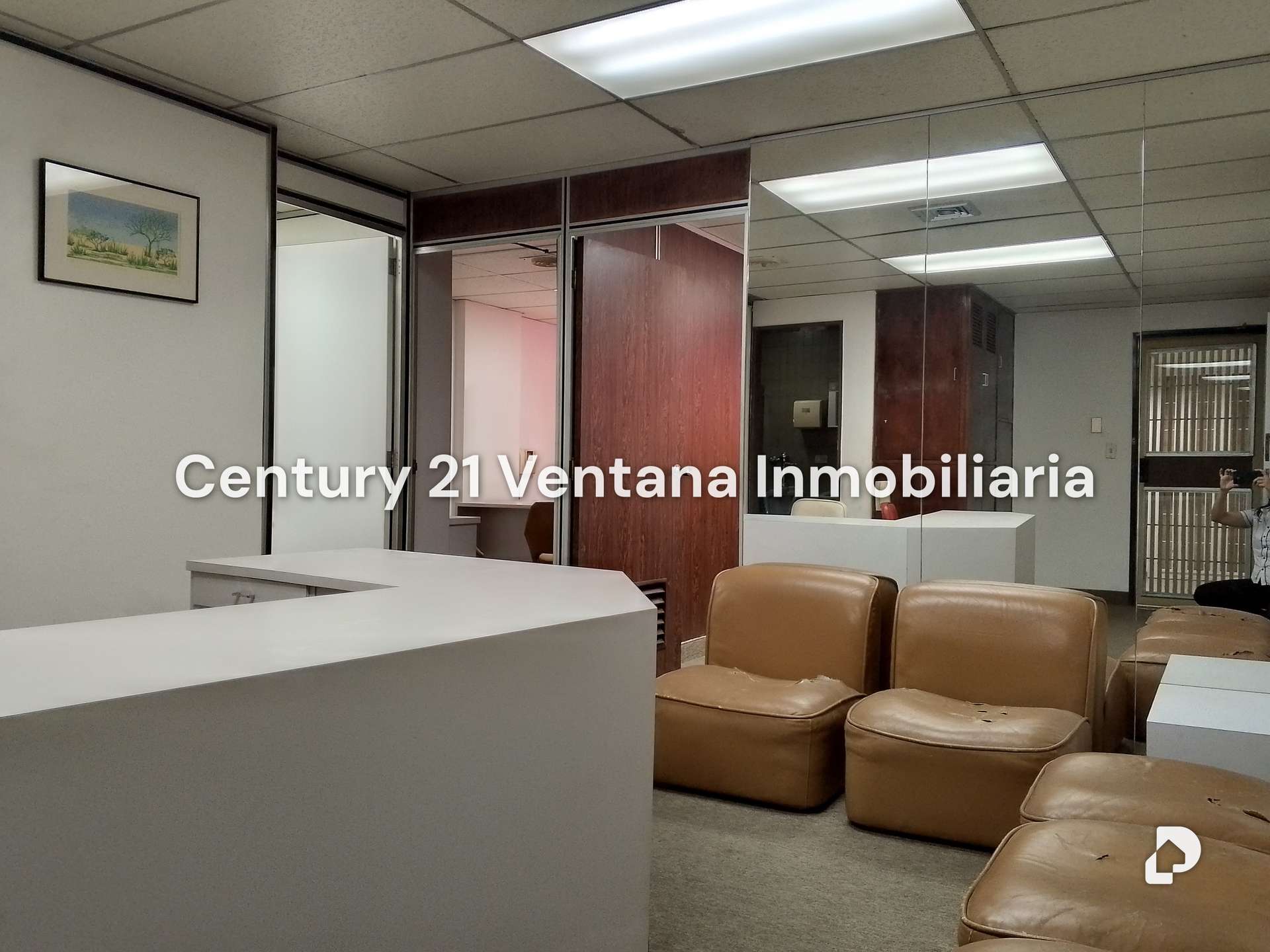 Oficina en Plaza Venezuela, Caracas – 1