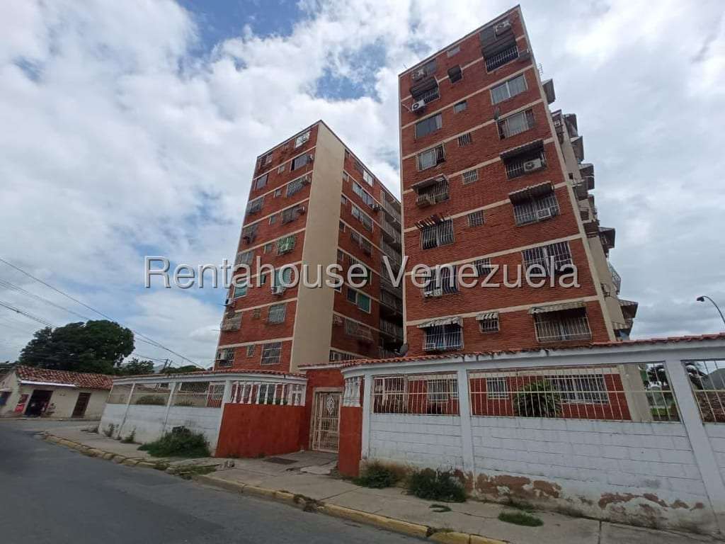 Apartamento en Centro, Guacara - 1