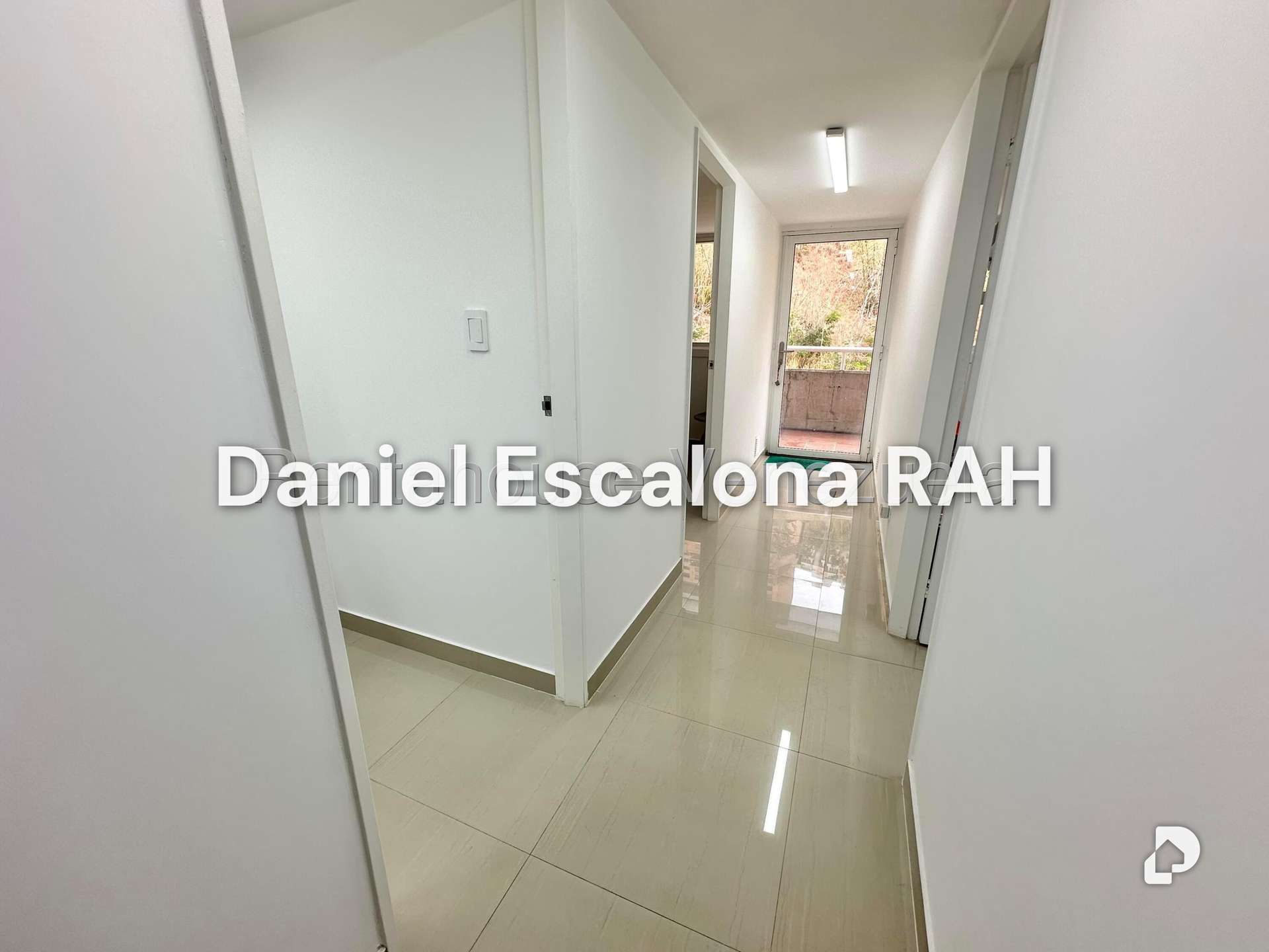 Oficina en Lomas del Sol, Caracas – 8