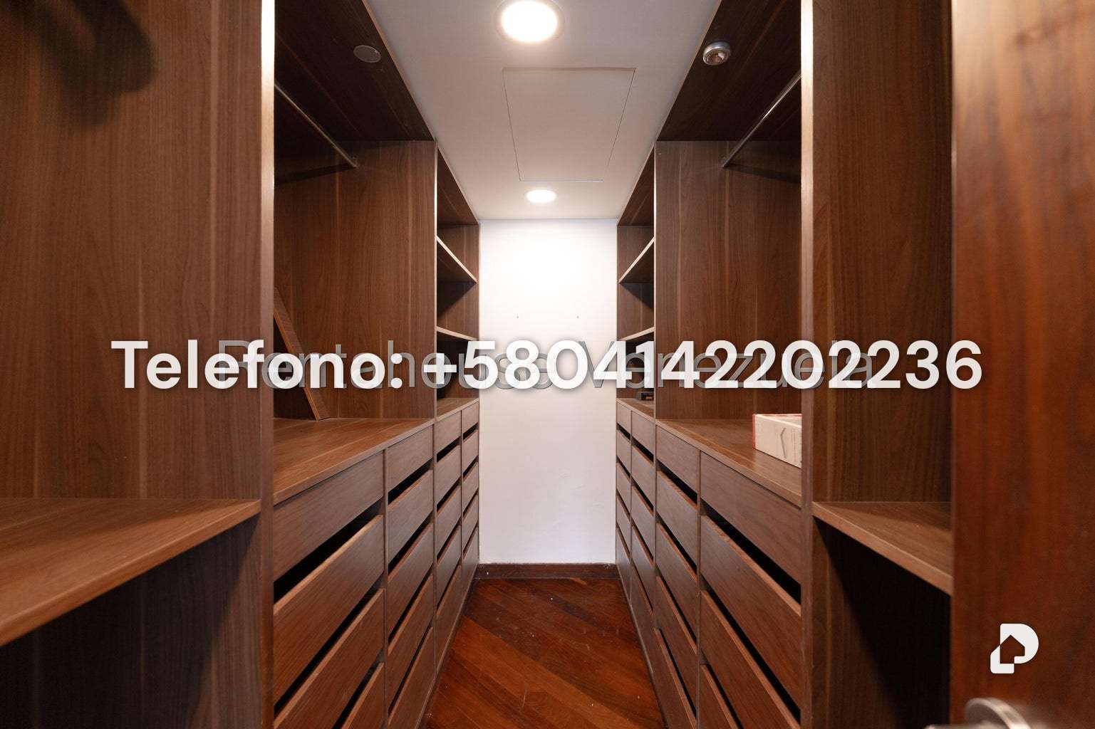 Casa en Alto Hatillo, Caracas – 30