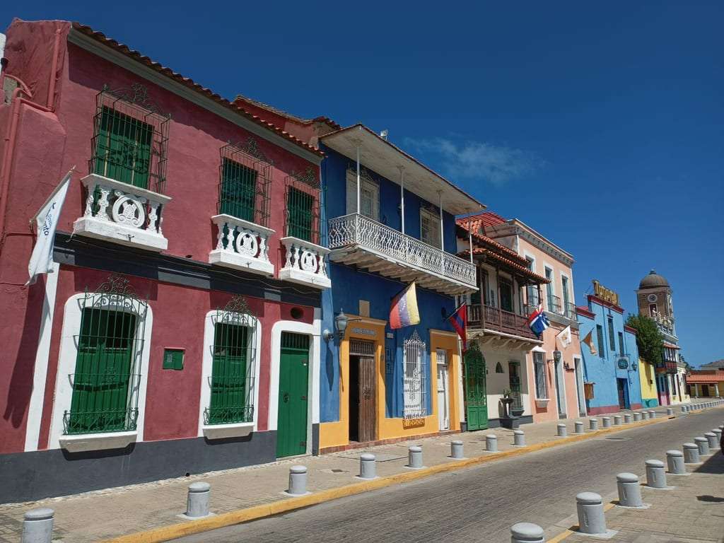 Edificio en Puerto Cabello - 1
