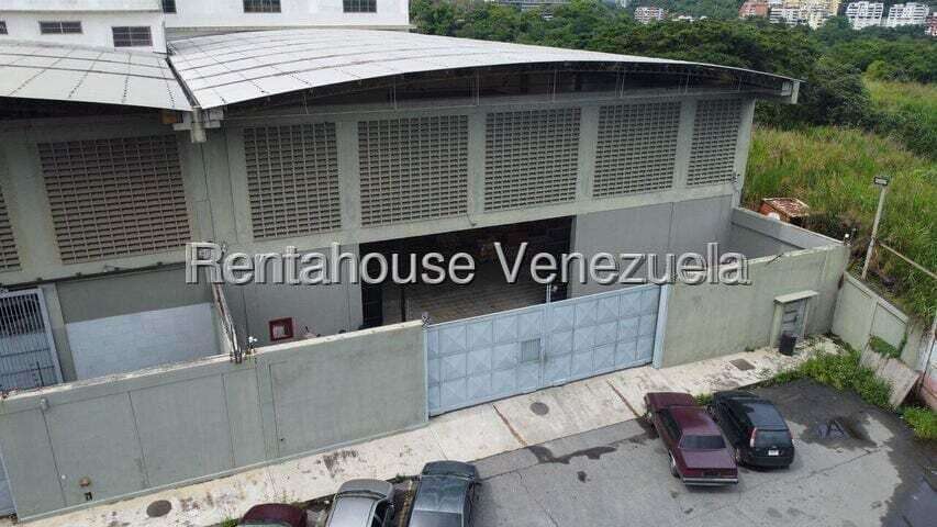 Warehouse in Caracas - 1