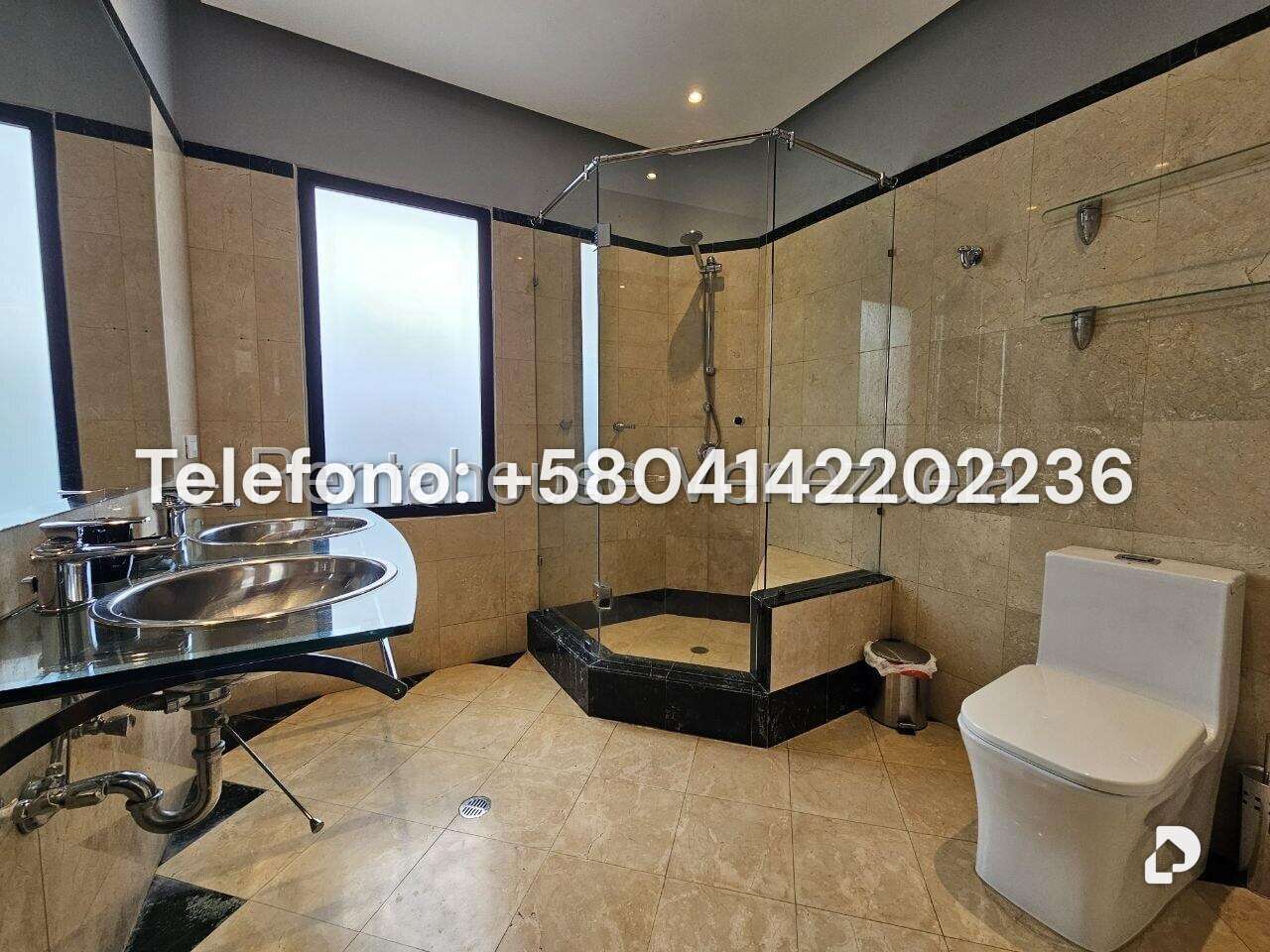 Casa en Prados del Este, Caracas – 31