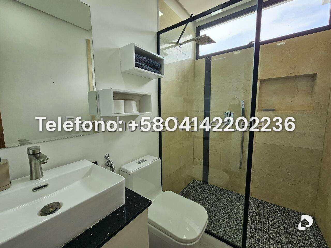 Casa en Prados del Este, Caracas – 28