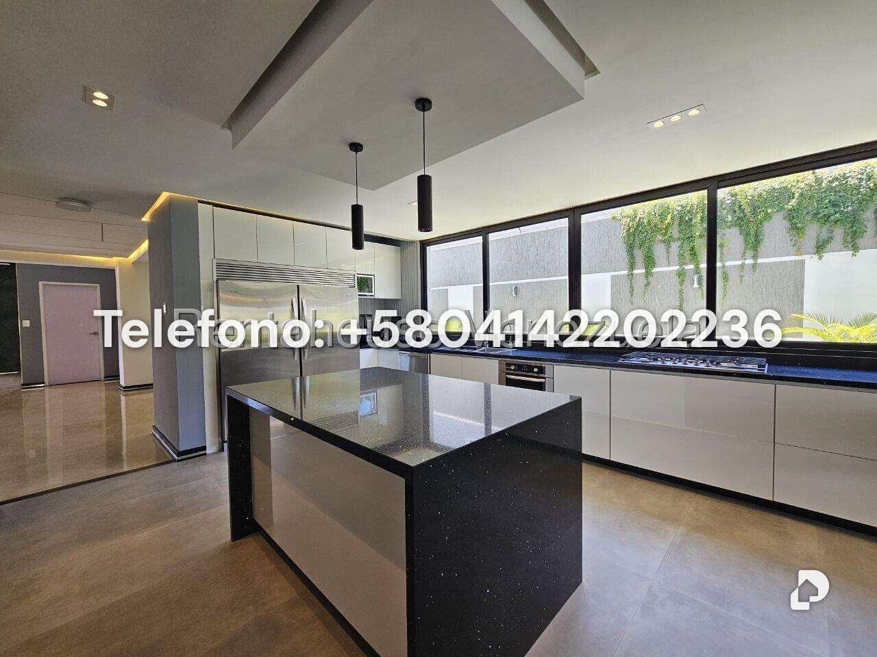 Casa en Prados del Este, Caracas – 12