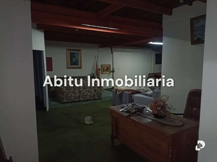 Edificio en Boleíta Sur, Caracas – 13
