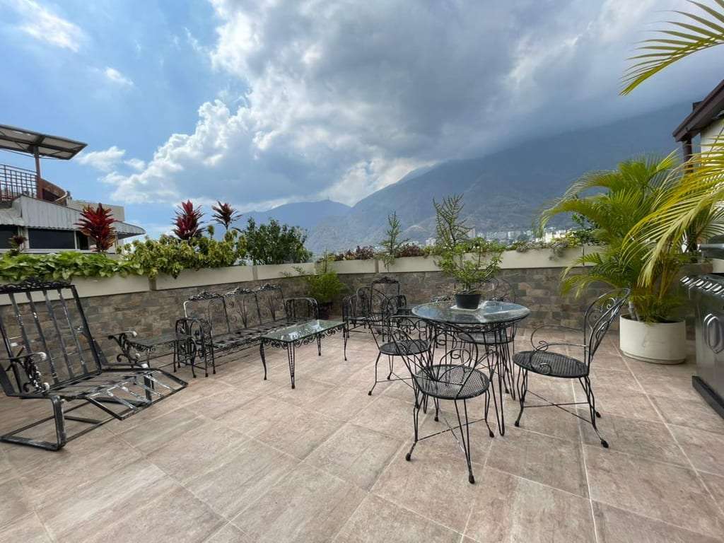 Apartamento en Los Palos Grandes, Caracas - 1
