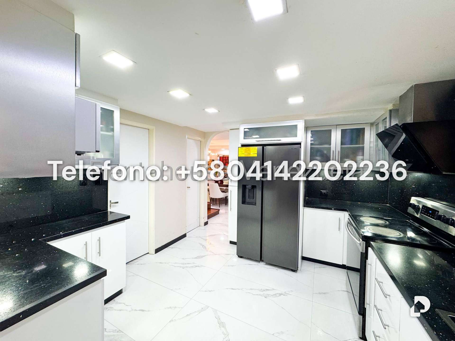 Casa en Alto Prado, Caracas – 14