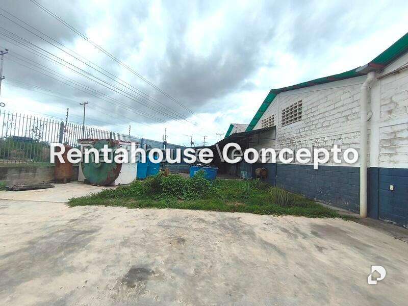 Local comercial en Flor Amarillo, Valencia – 22