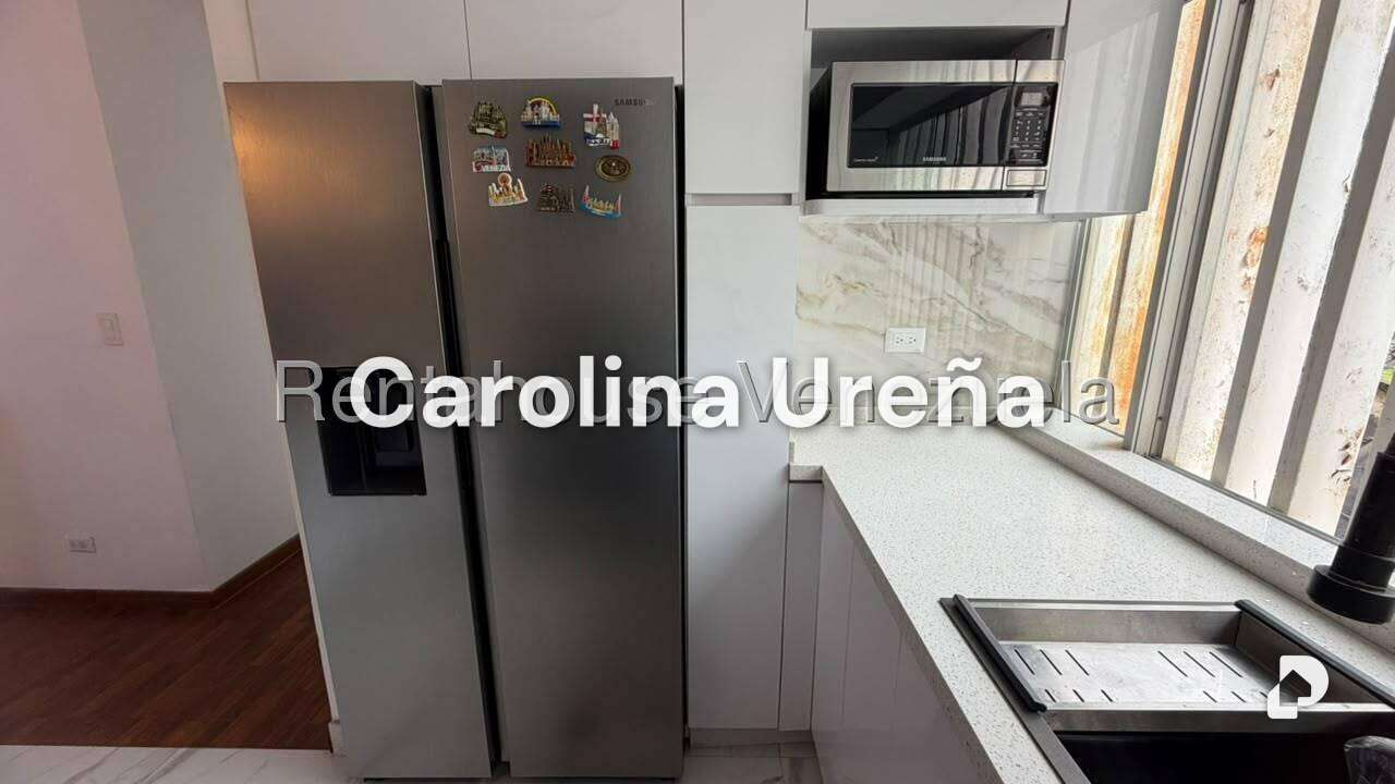 Apartamento en Santa Fe Norte, Caracas – 12