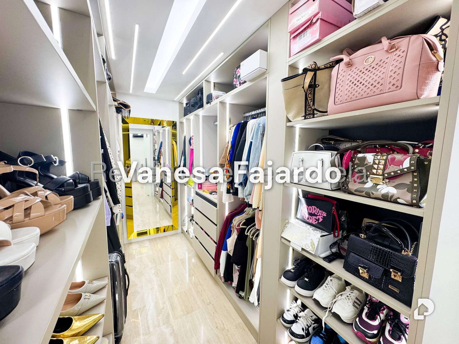Apartamento en Las Mercedes, Caracas – 29