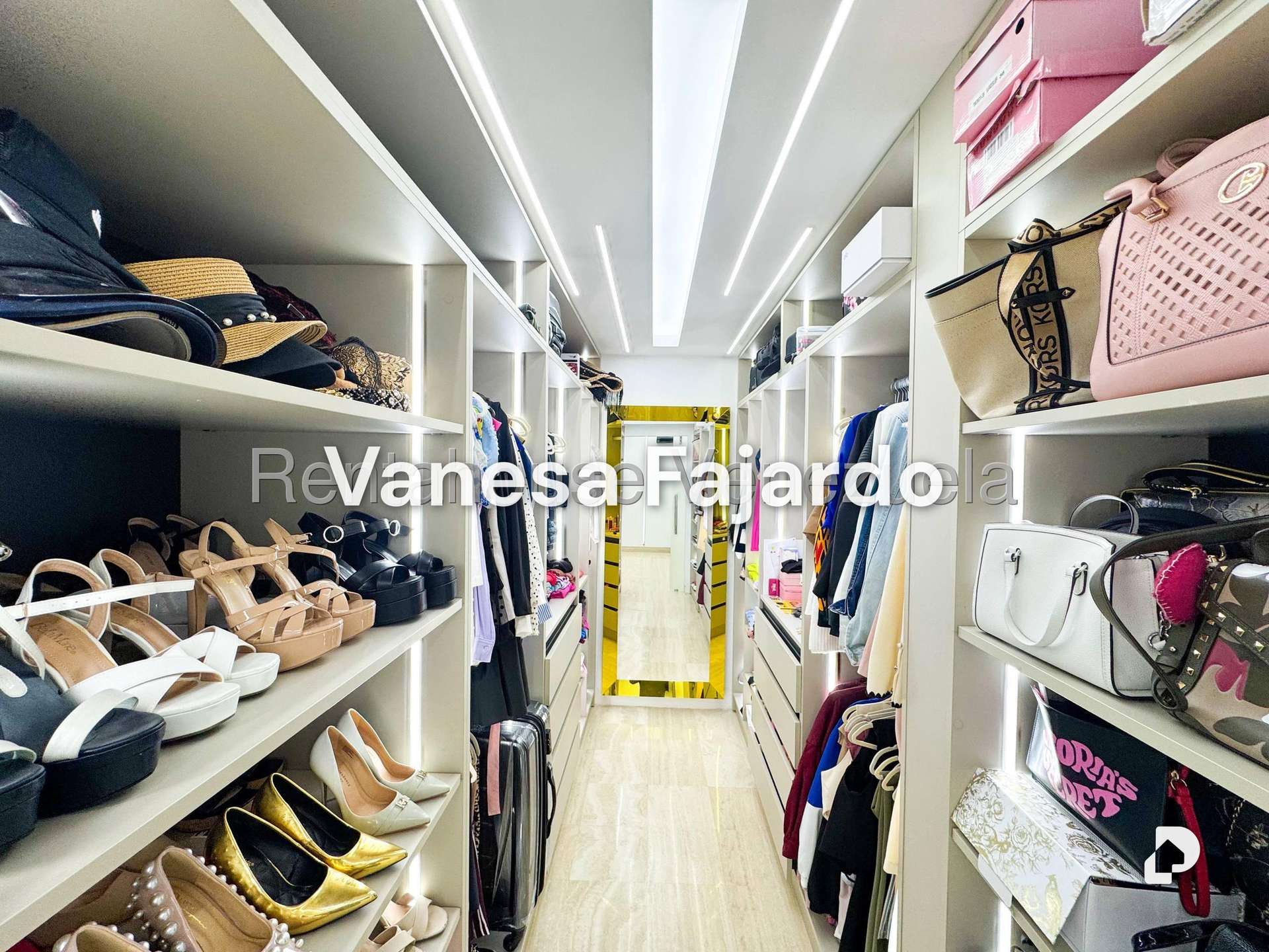Apartamento en Las Mercedes, Caracas – 25