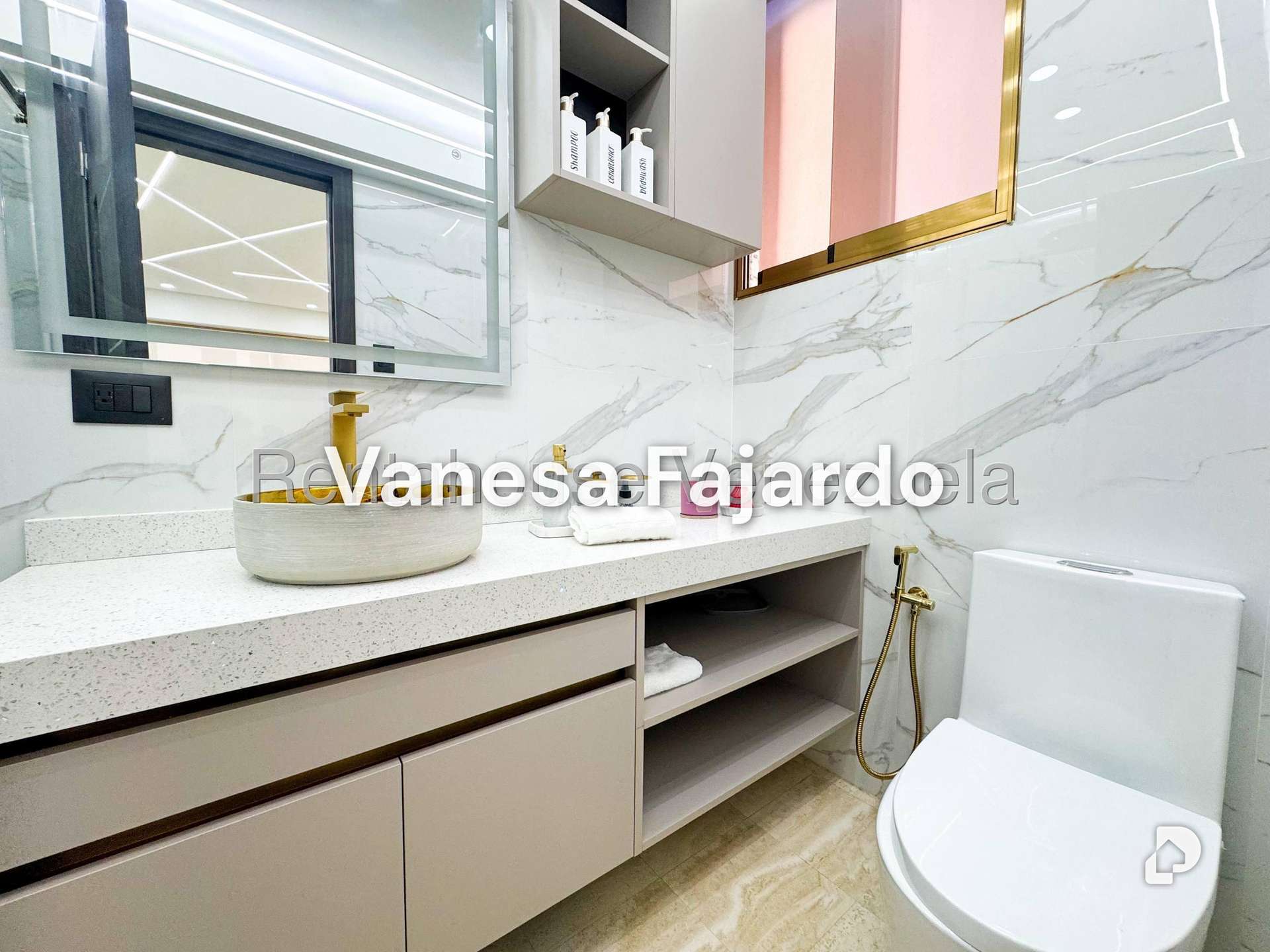 Apartamento en Las Mercedes, Caracas – 13