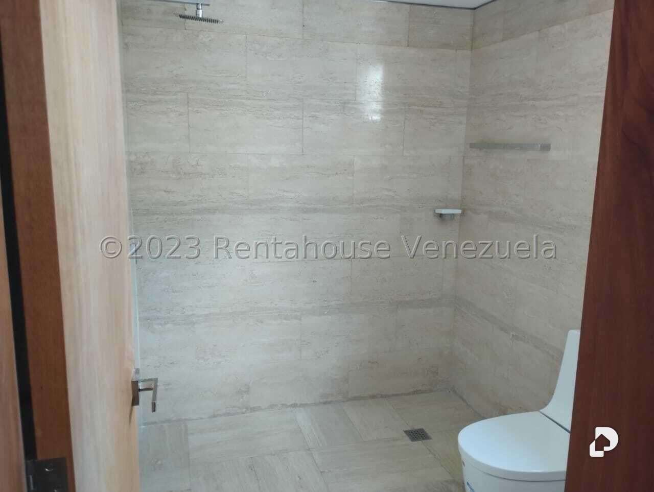 Apartamento en Lomas de Las Mercedes, Caracas – 32