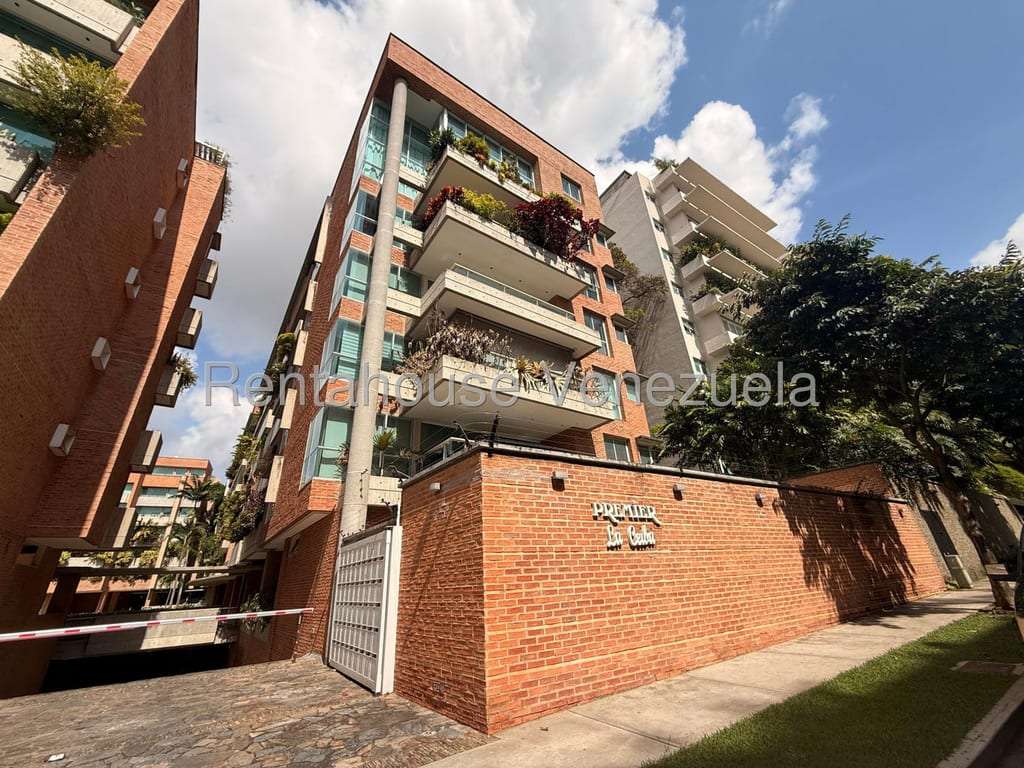 Apartment in Campo Alegre, Caracas - 1