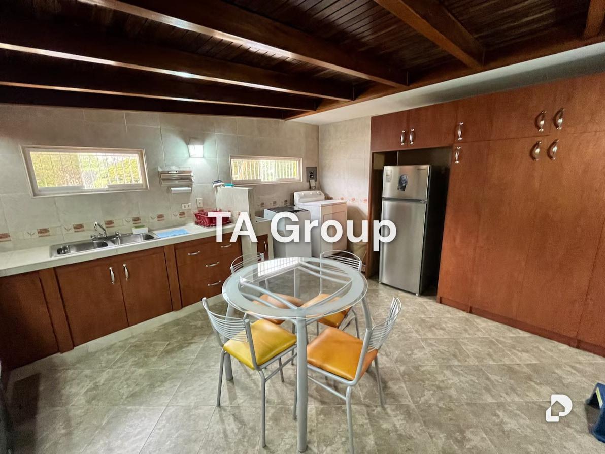 Casa en El Cafetal, Caracas – 2